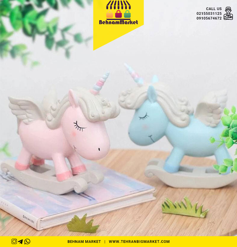 مجسمه اسب تک شاخ