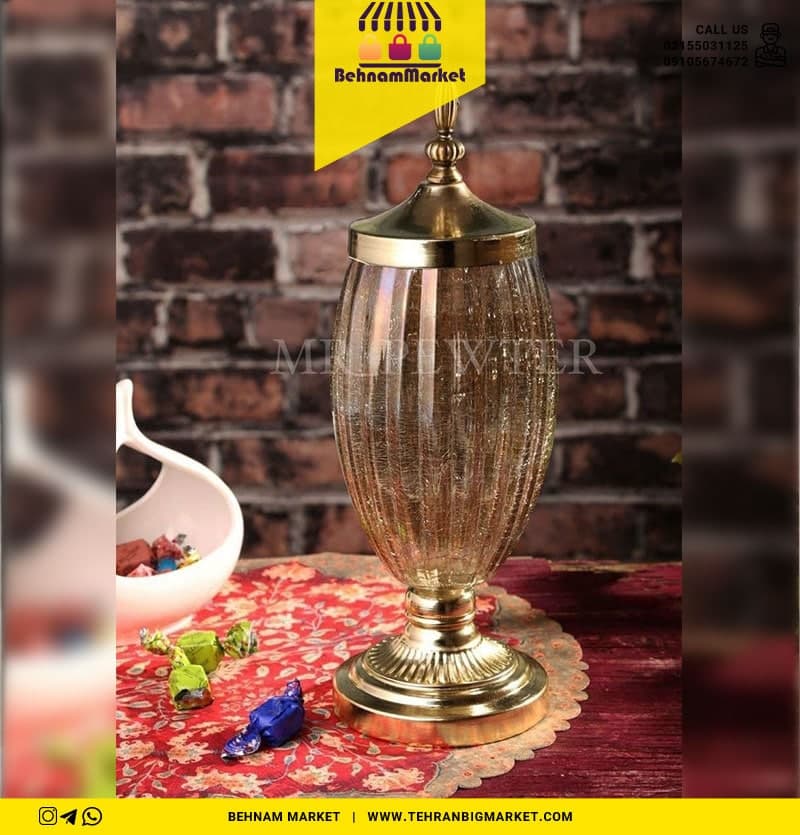 تخمه خوری و شکلات خوری کوکو مهر