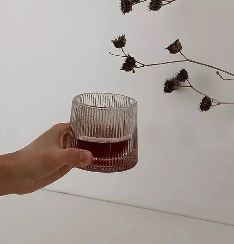 لیوان چرخشی تیام