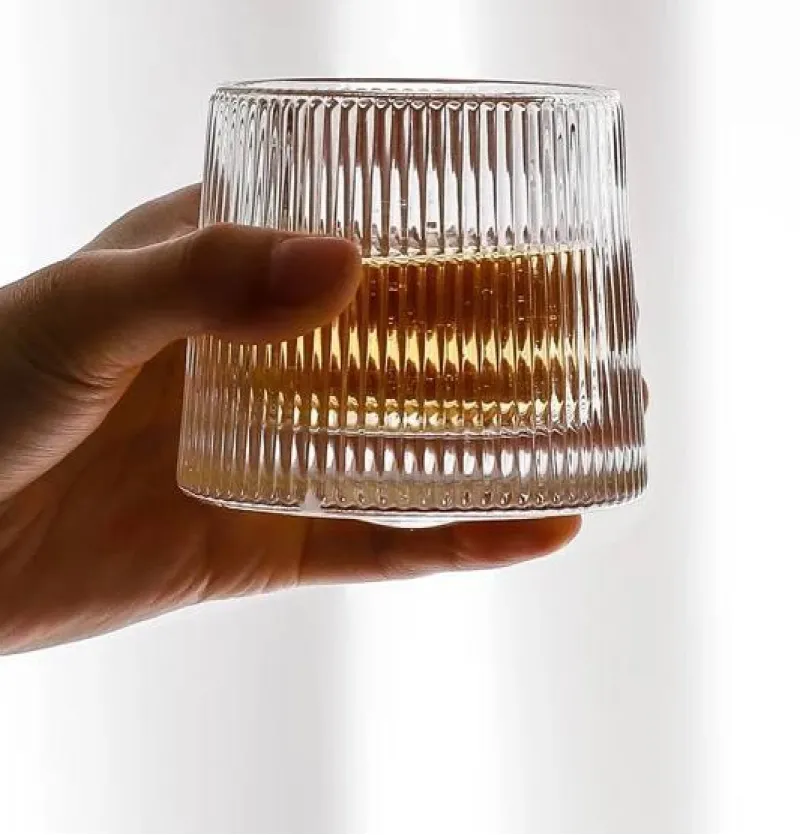 لیوان چرخشی تیام